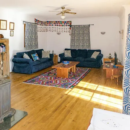 Villa Kinali Sleeps 6 Pool Air Con Wifi Keciler